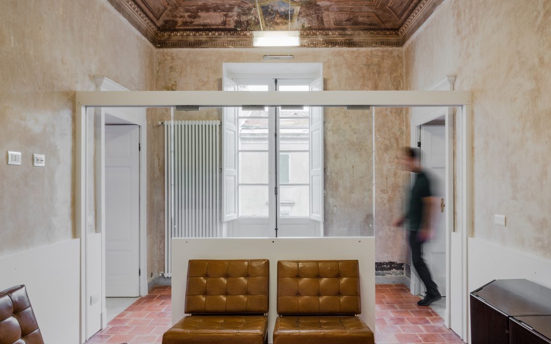 Corridoio palazzo via Roma a Sassari - Foto Joao Morgado