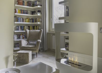 Particolare arredo-libreria