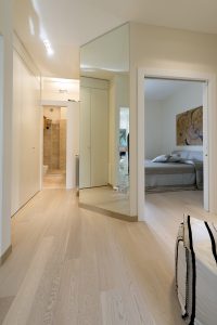 Rovere sbiancato-disimpegno vetrato