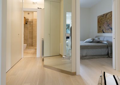 Rovere sbiancato-disimpegno vetrato